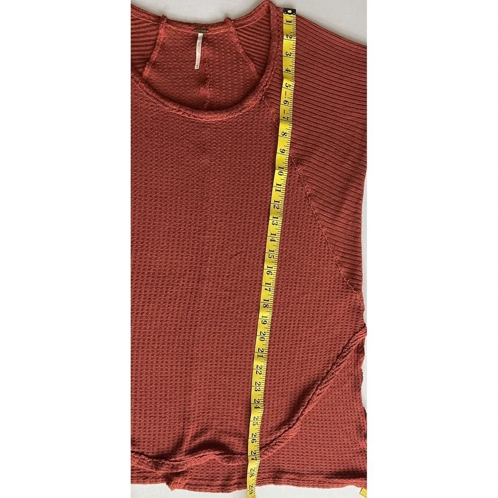Free People Ventura Thermal Top in a Orange red waffle knit high-low hem Medium